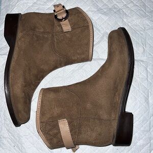 ULAN Riny Steps faux suede ankle boots round toe Sz 4